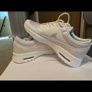 Nike Air Max Thea’s